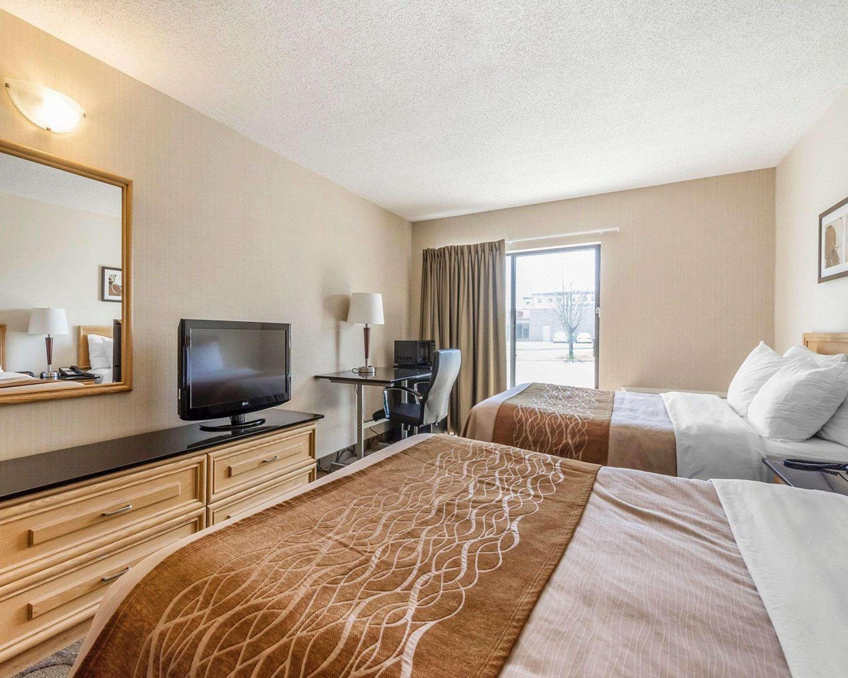 Comfort Inn Thetford Mines Buitenkant foto