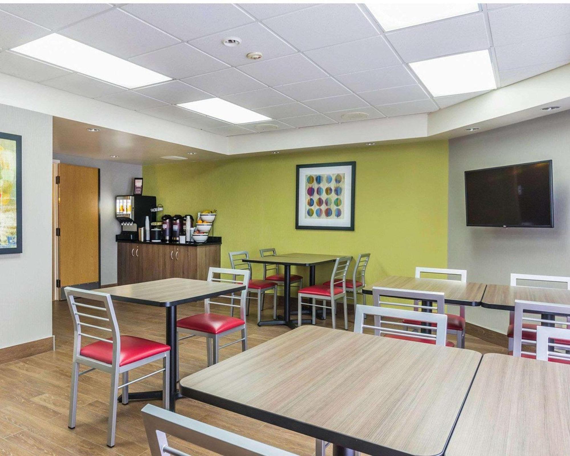 Comfort Inn Thetford Mines Buitenkant foto