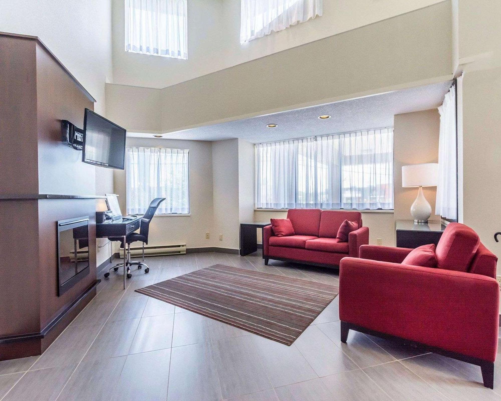 Comfort Inn Thetford Mines Buitenkant foto